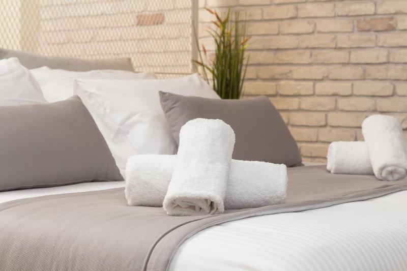 King Suite with Spa Bath image 2