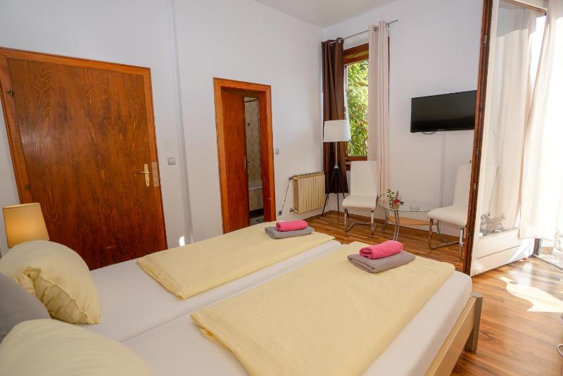 Double Room with Balcony - Main Building image 3