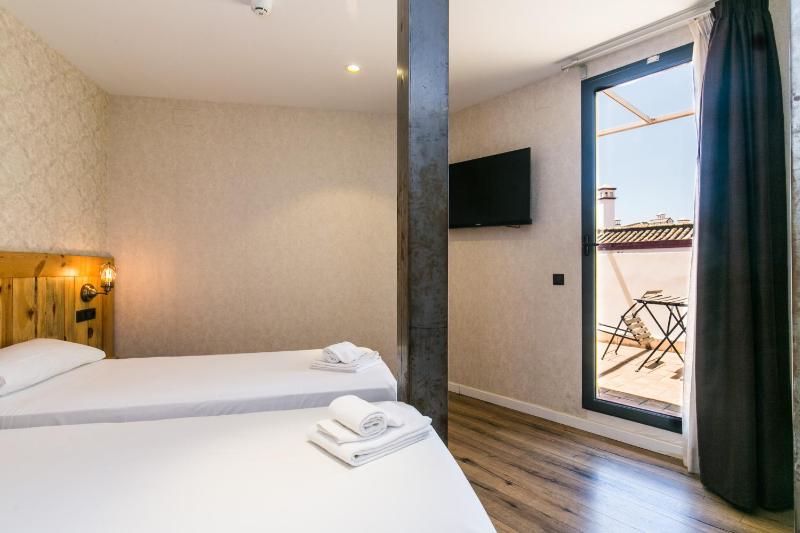 Black Swan Hostel Sevilla - image 10
