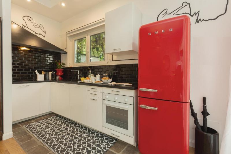 Studio Apartment image 4