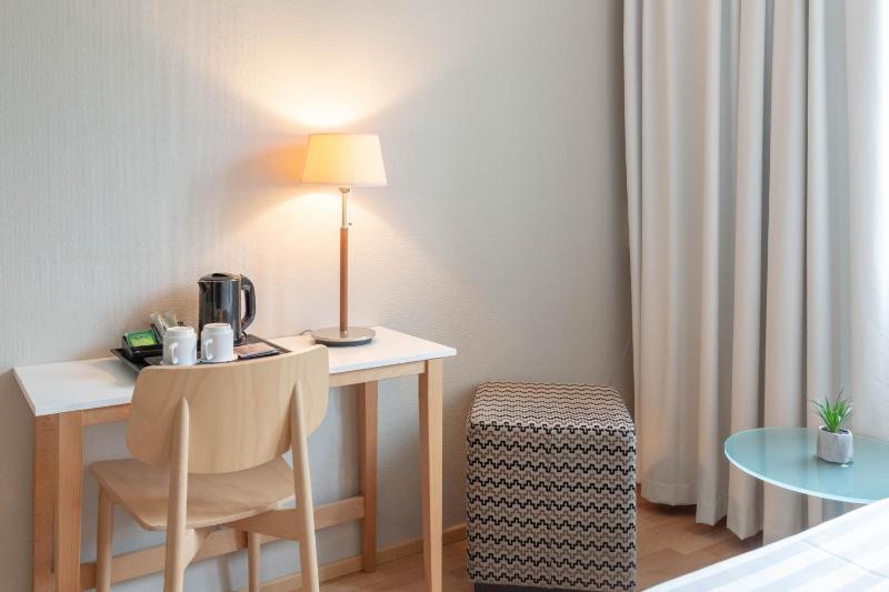 Standard Single Room image 4