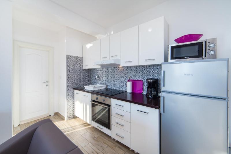 Apartment image 3
