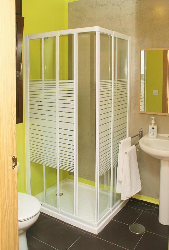 Studio (2 Adults) image 4