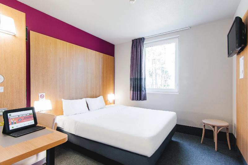 Double Room - Disability Access image 1