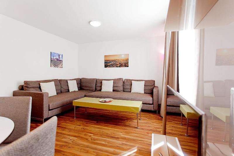 Premium Apartments by Livingdowntown - image 3