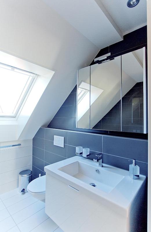 Premium Apartments by Livingdowntown - image 13
