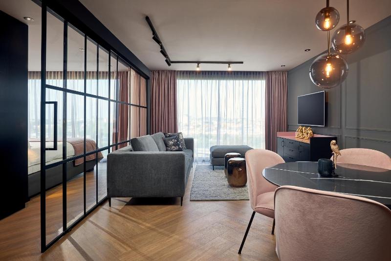 Suite image 2