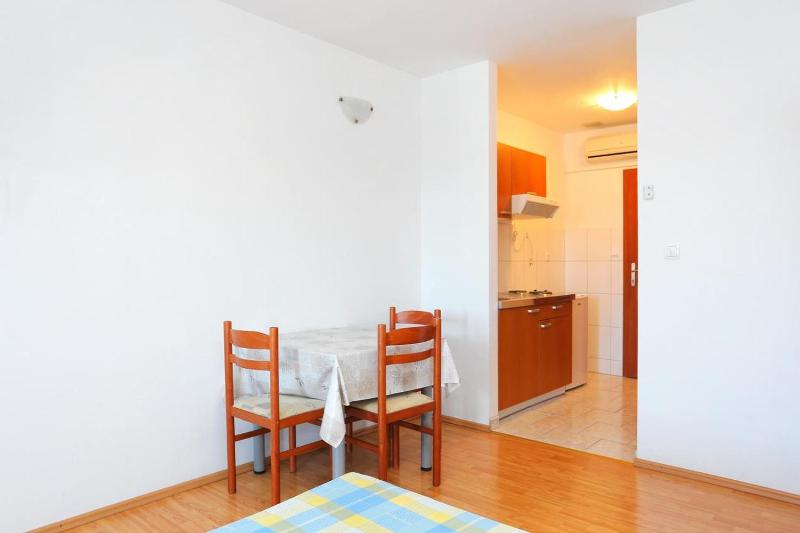 Studio with Balcony and Sea View image 1