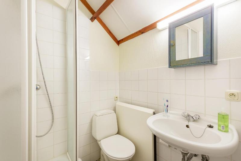 Comfort Holiday Home (8 Adults) image 3