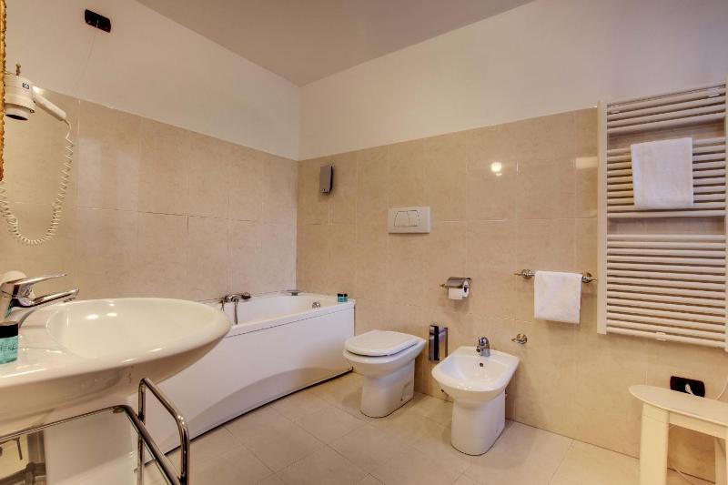 Apartment with Balcony image 2