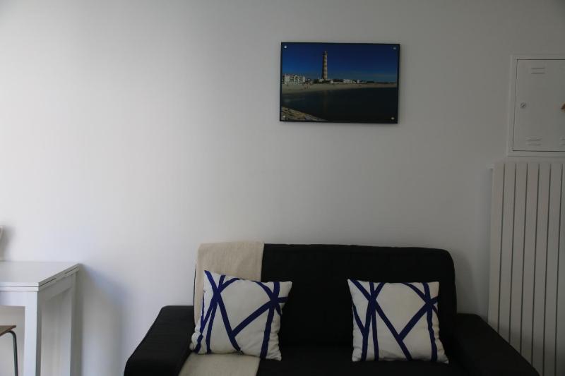 Studio Apartment image 2