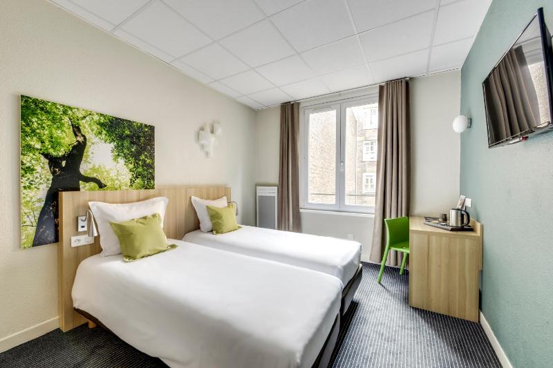 Twin Room image 3