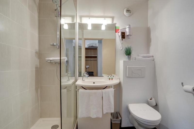 Single Room image 3