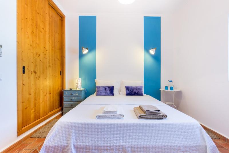 Double Room image 4