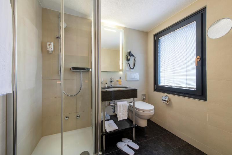 Classic Single Room image 4