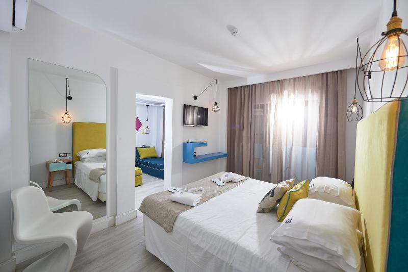 Family Room with Balcony image 2