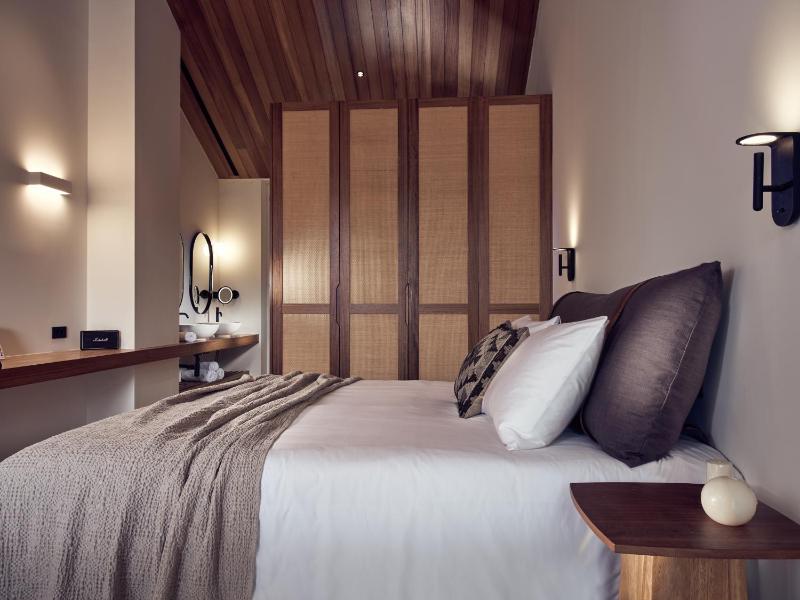 Upper Floor Suite  image 3