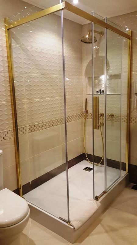 King Suite with Sea View image 3