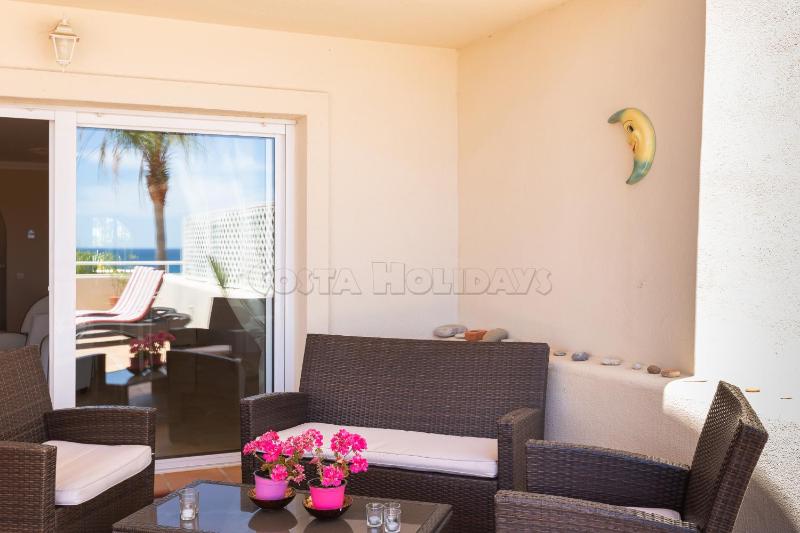 bermuda beach 52 - image 15