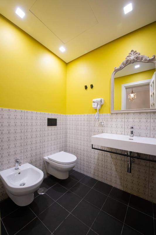 Large Twin Room image 3