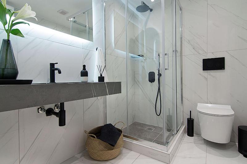 Superior Apartment image 2