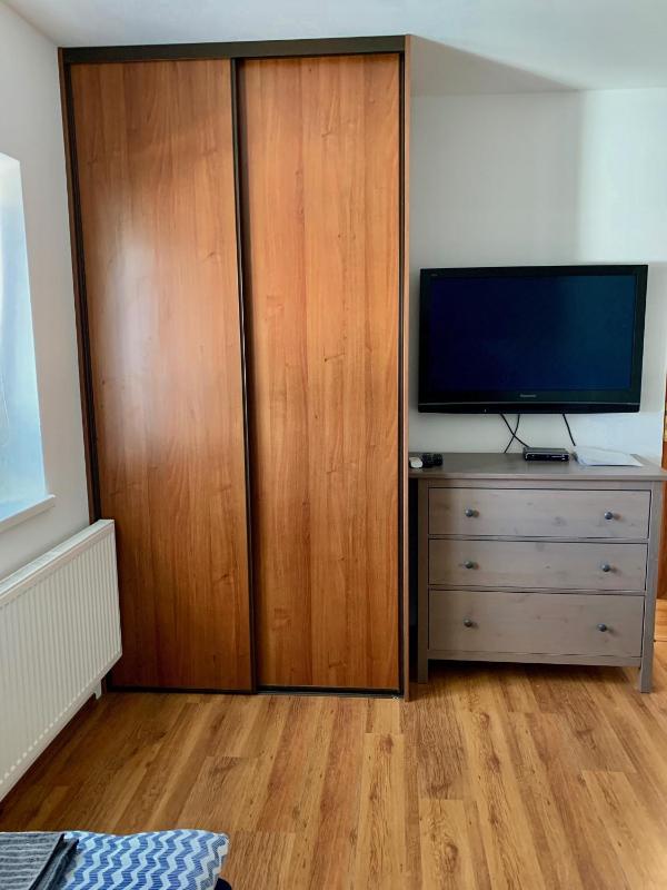 Standard Family Room image 4