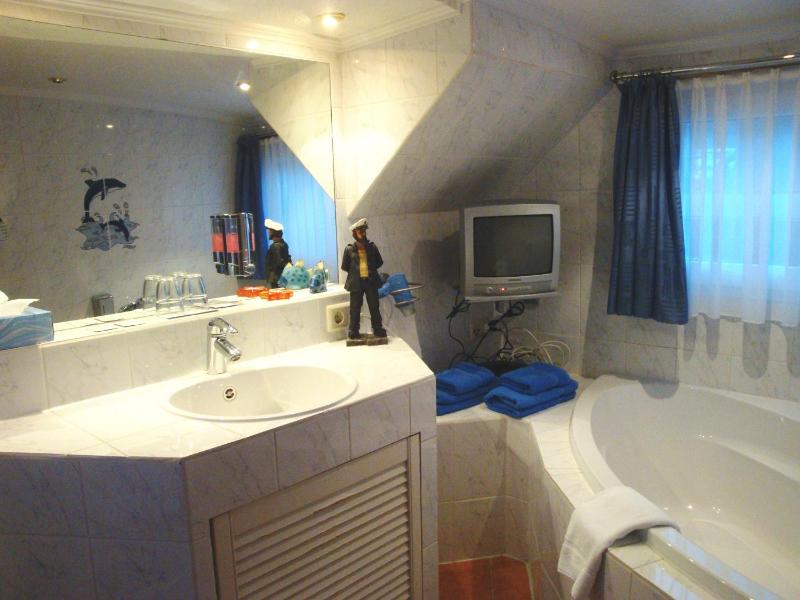 Hotelschiff Perle Bremen - image 4