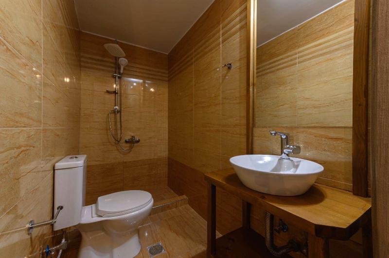 Standard Double or Twin Room with Balcony image 4