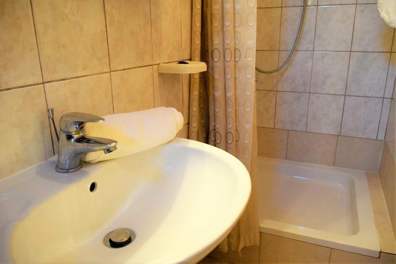 Double Room with Balcony and Sea View image 2