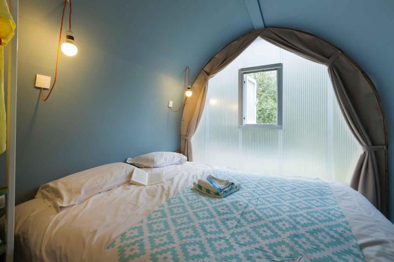 Tent (4 Adults) with Shared Bathroom image 2