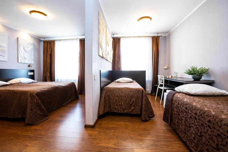 Quadruple Room image 4
