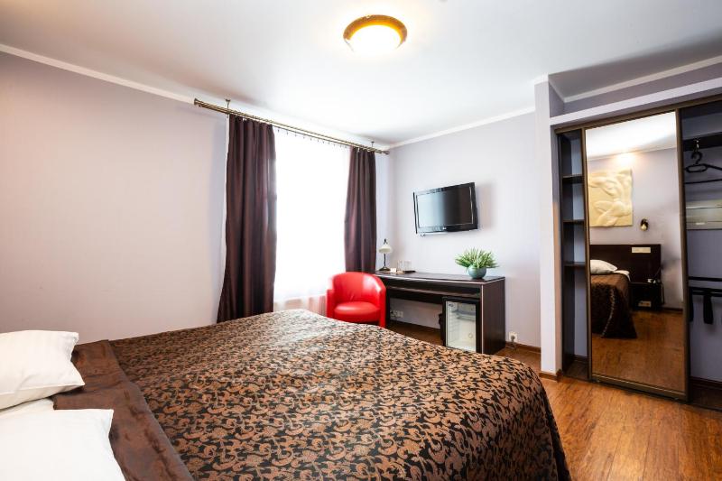 Double Room image 4
