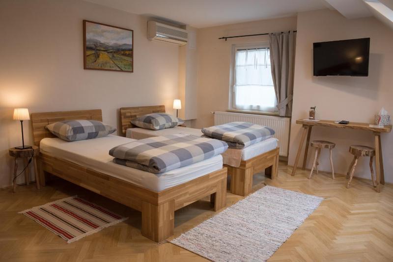 Superior Deluxe Double or Twin Room  image 1