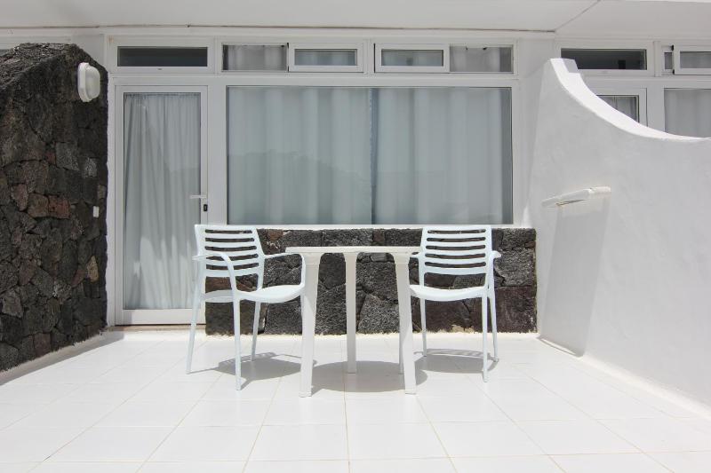 Studio (2 Adults) image 1