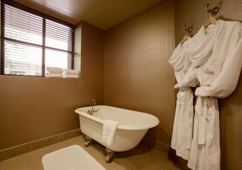 Suite with Mountain View image 2