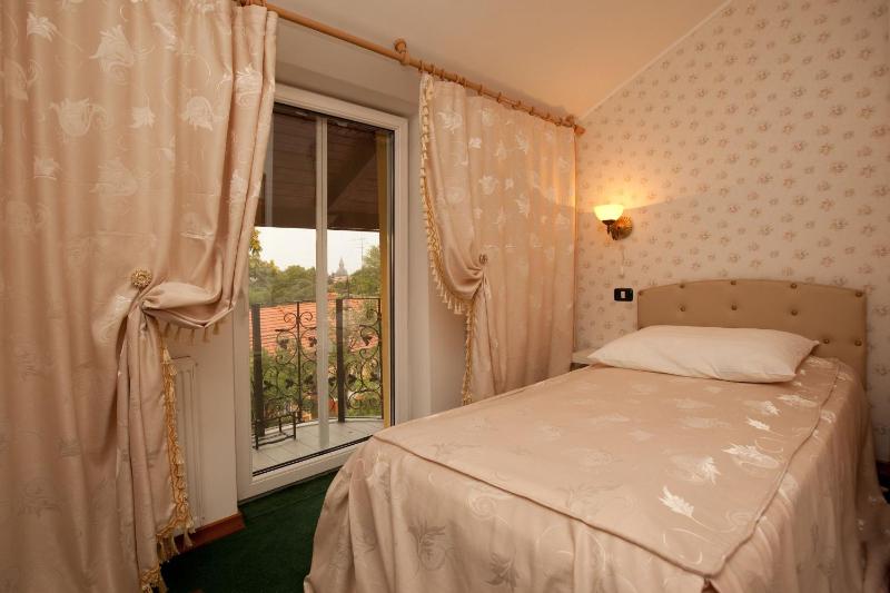 Pension Dinu Residence - image 6