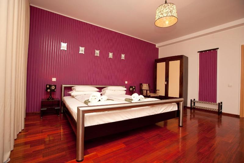 Pension Dinu Residence - image 5