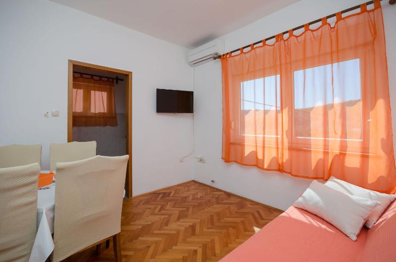 Apartments Mirjana B - image 27
