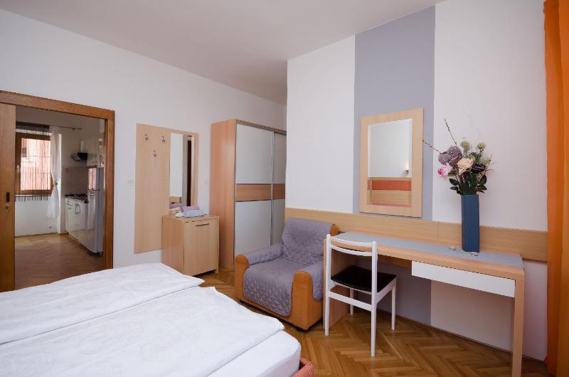 Apartments Mirjana B - image 40