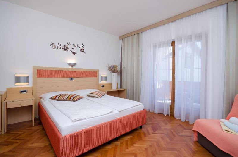 Apartments Mirjana B - image 26