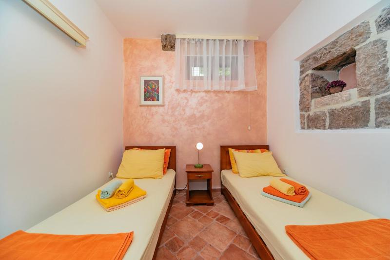 One-Bedroom Apartment Jaz image 4