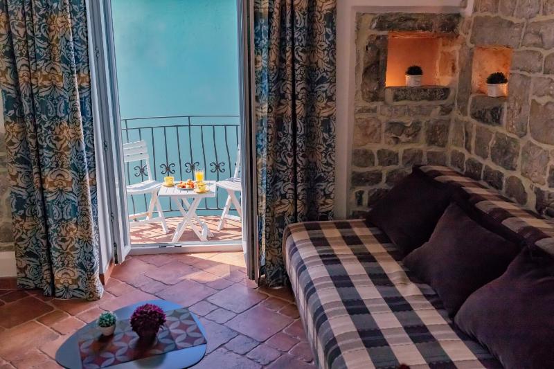 One-Bedroom Apartment Traste image 4