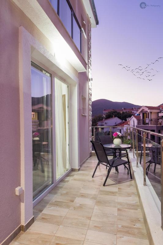 Studio Apartment image 2