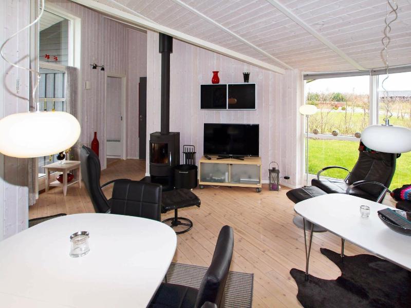 Three-Bedroom Holiday Home  image 3