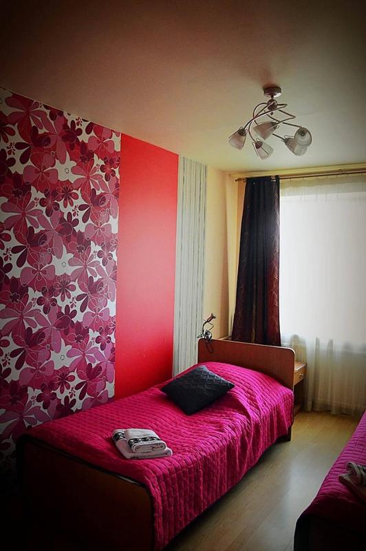 Twin Room image 2