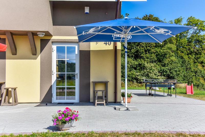 One-Bedroom Apartment with Private Entrance image 1