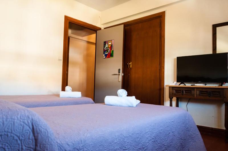 Hostal La Palmera - image 26