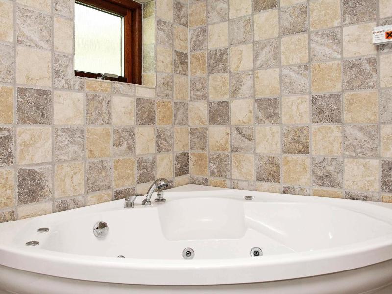 Four-Bedroom Holiday Home image 1