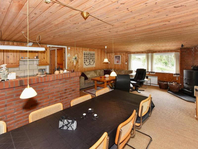 Four-Bedroom Holiday Home image 3