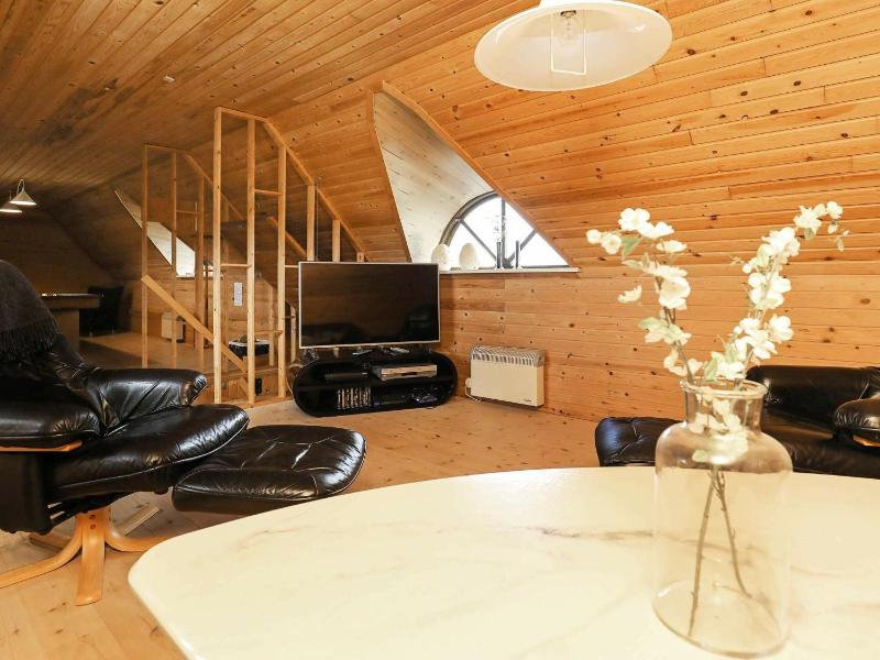 Three-Bedroom Holiday Home  image 2